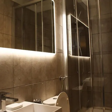 Lunart Bed & Breakfast 4*