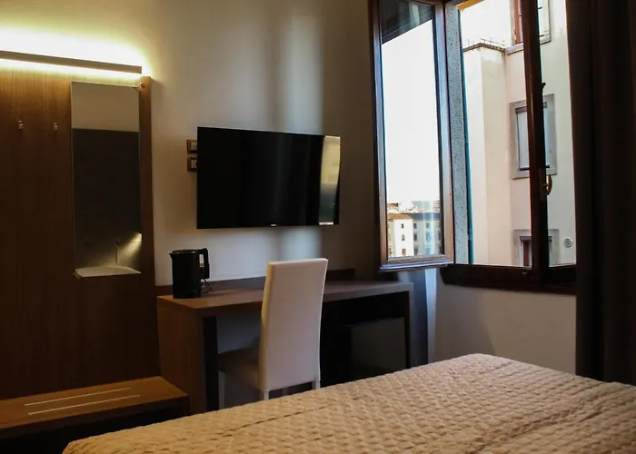 Lunart Bed & Breakfast 4*